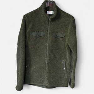 Fjallraven Greenland Mens Fleece in Green Size S